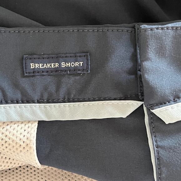 Vineyard Vines Men's 8” Performance Breaker Shorts Navy sz 38 - Picture 5 of 5